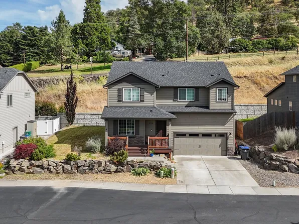 2538 Denton St, The Dalles, OR 97058