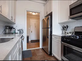 Rented by Rita S Citrin, LREB