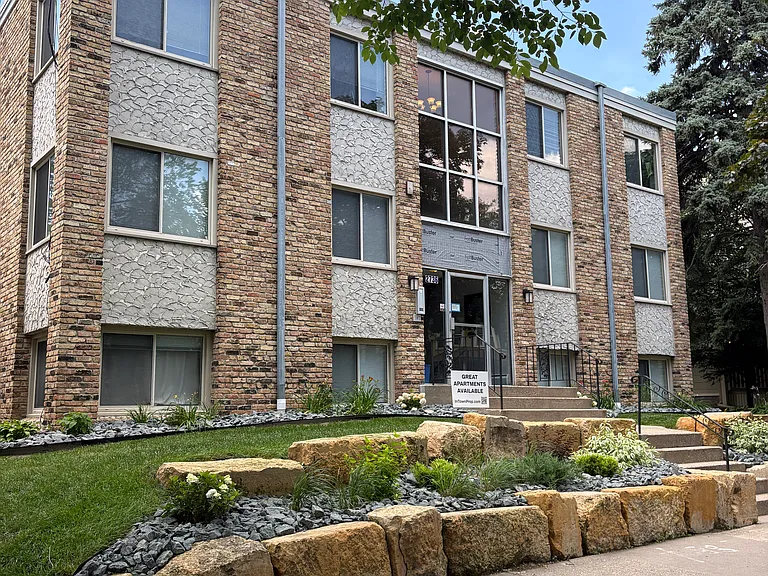 2736 Colfax Ave S #203 — Photo 2