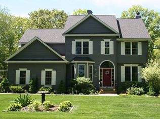 28 Jennie Dr, Oakdale, CT 06370