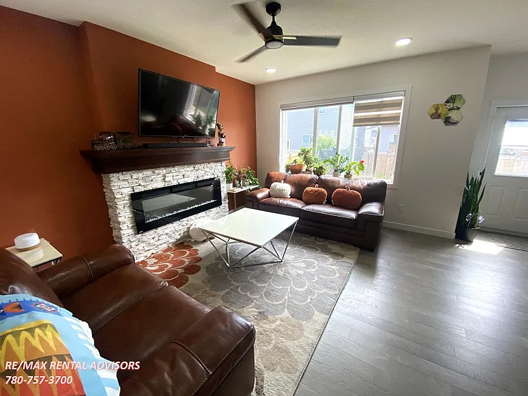 2443 15th Ave NW #UPPER — Photo 10