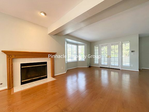 3rd image of 711 Hibiscus Pl