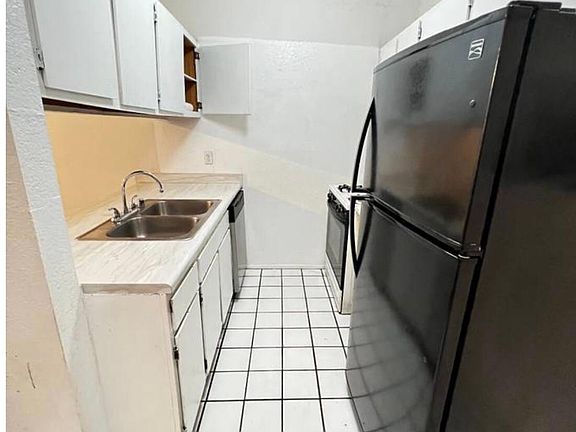 3rd image of 10548 Shannon Pl APT A