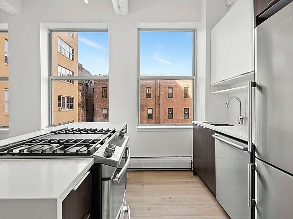 4th image of 275 Park Ave #4AN