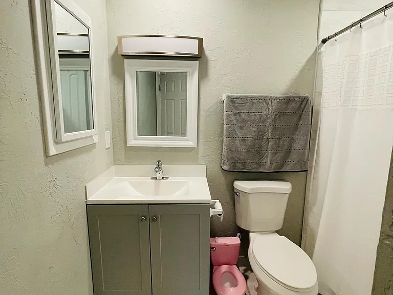 5813 S 37th Ct — Photo 8