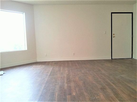 2nd image of 508 S Barrington Ave APT 4