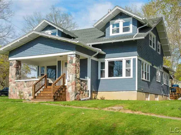 303 S Jackson St, Addison, MI 49220
