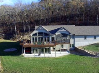 1667 Deer Run Rd, Decorah, IA 52101