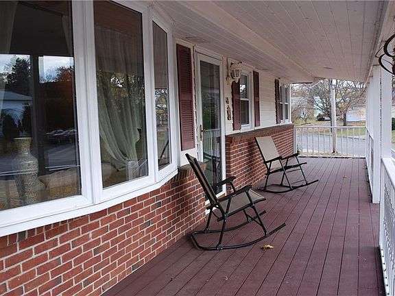 5th image of 48 Whitewood Dr