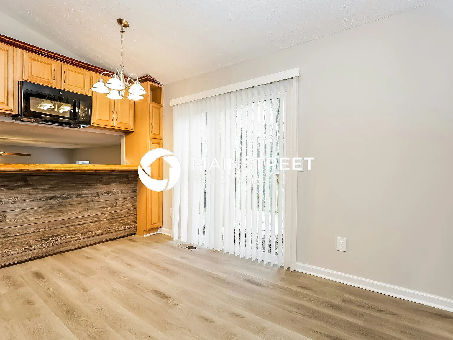 1309 Cadogan Way — Photo 4