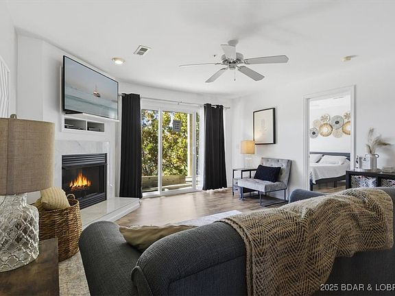 3rd image of 1481 Ledges Dr Unit B33