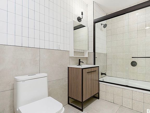 4th image of 310 Saint Nicholas Ave #2A