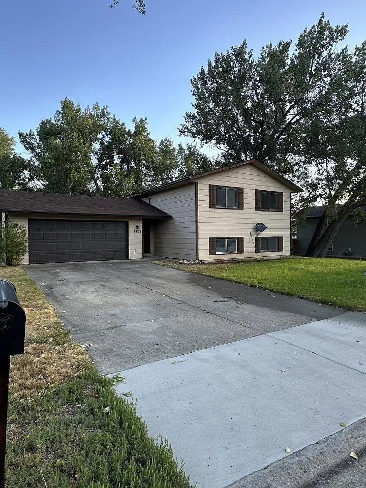 3 bed, 1.0 bath, $1,495 — Photo 1