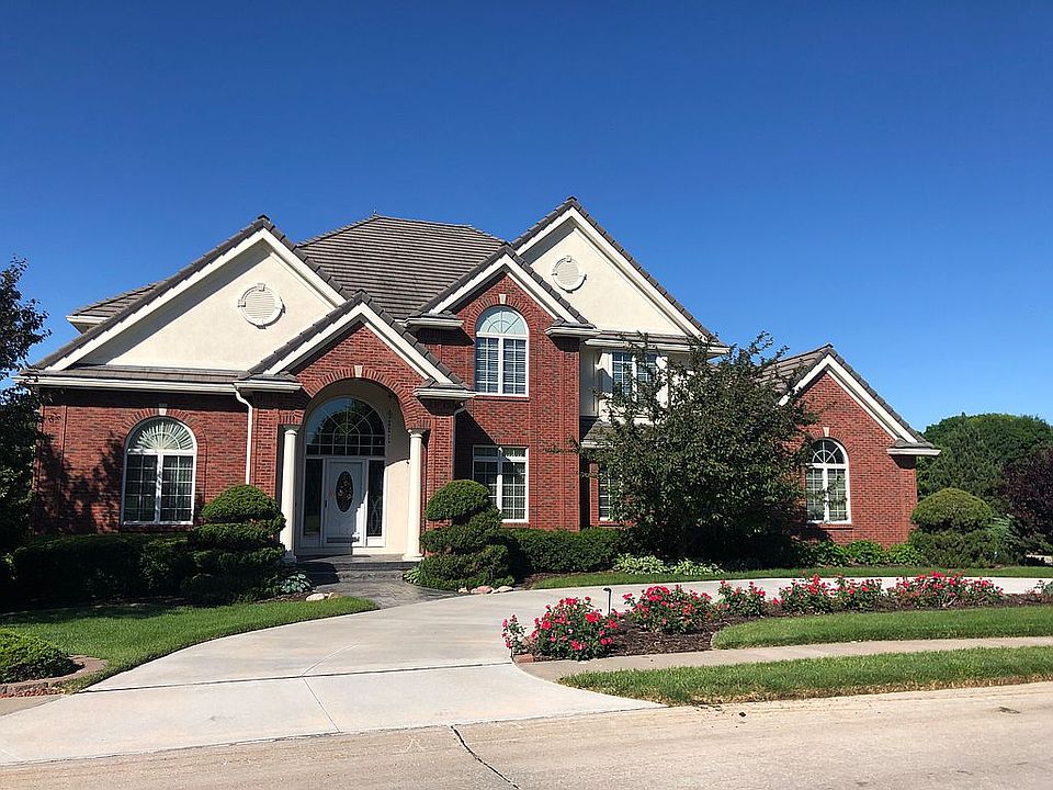 411 Redwood Dr, Council Bluffs, IA 51503 Zillow