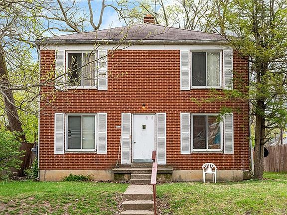 3rd image of 1116 W Grand Ave