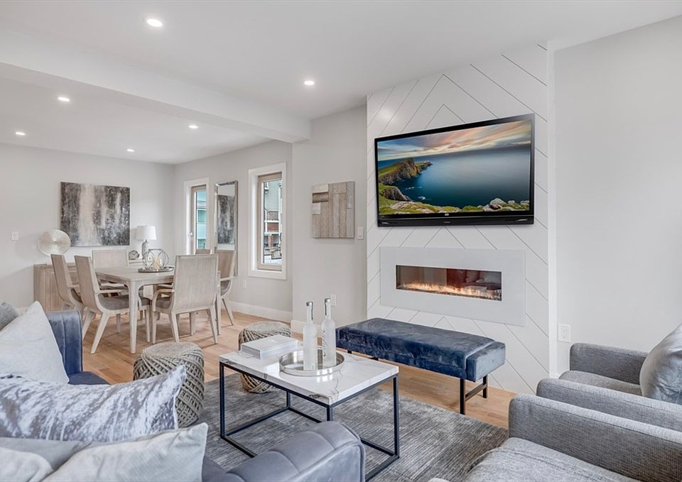 1st image of 15 Melville Rd #15