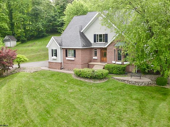2nd image of 14 Woodcliff Dr
