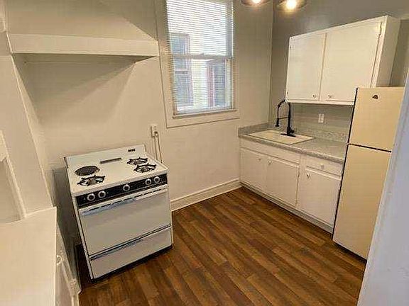 3rd image of 1228 N St