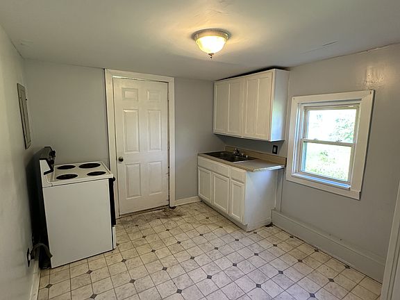 5th image of 3201 W 26th St