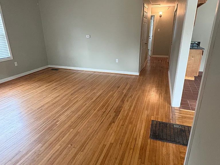 1813 S Harrison St — Photo 6