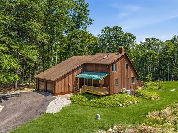 302 Main Rd, Westhampton, MA 01027