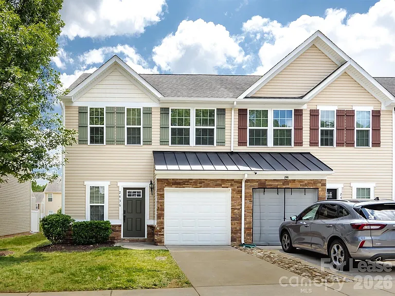 2436 Silverthorn Dr — Photo 1