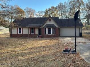 226 Forest Hill Rd, Byhalia, MS 38611