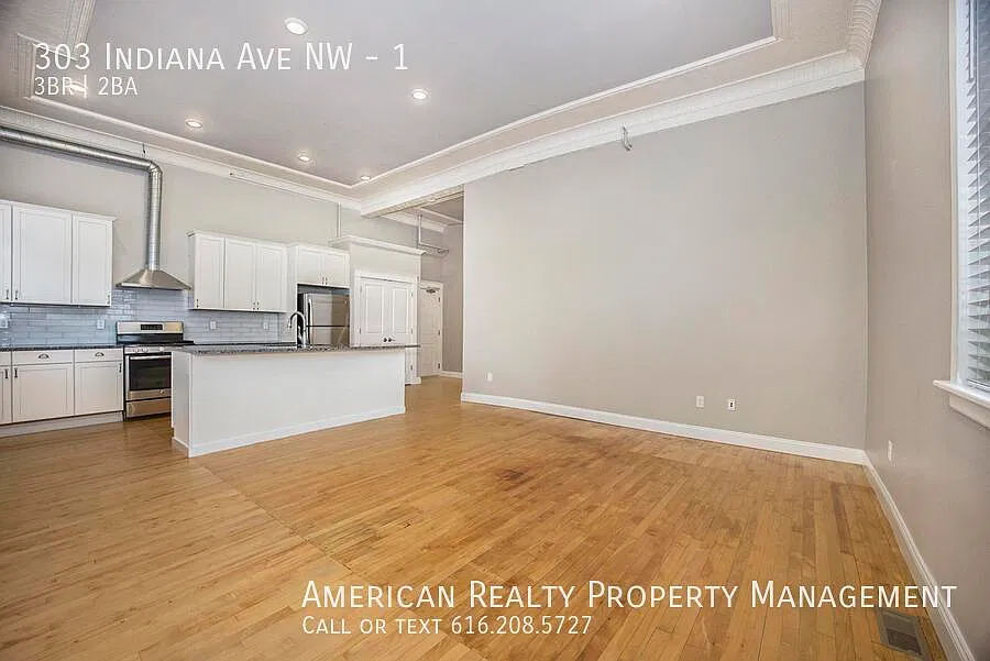 303 Indiana Ave NW — Photo 2