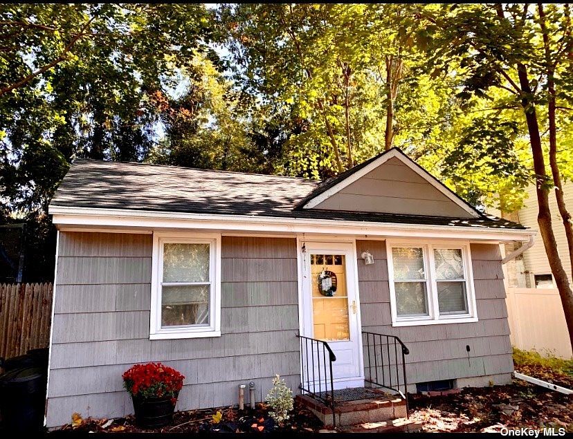 21 Crotty Court, Lake Grove, NY 11755 Zillow