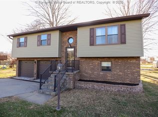 17 Meadow Ln, Scott Depot, WV 25560