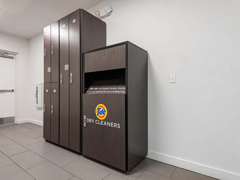 Convenient Package Drop-Off Lockers for Dry Cleaning Services