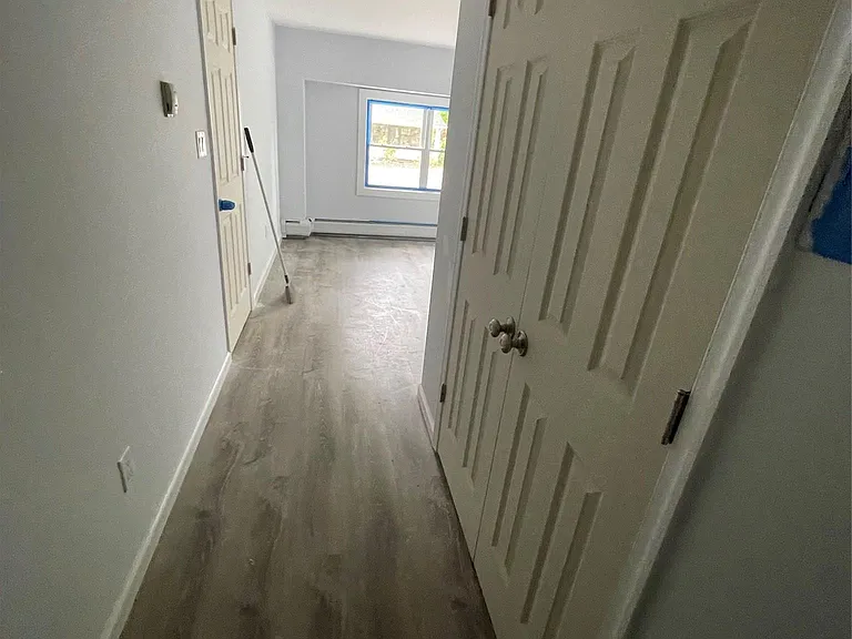 52B S Middletown Rd — Photo 8
