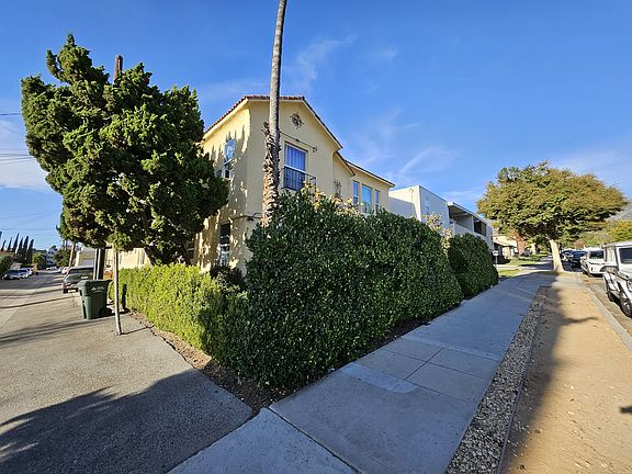 2nd image of 311 Delaware Rd #B