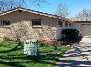 1113 Hunter Ct, Salina, KS 67401