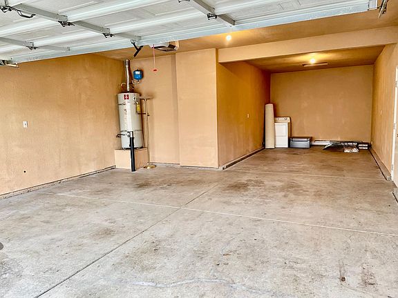 Extra Large 3 Car Garage