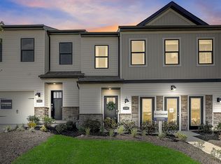 212 Hanover Ln, Washington, PA 15301