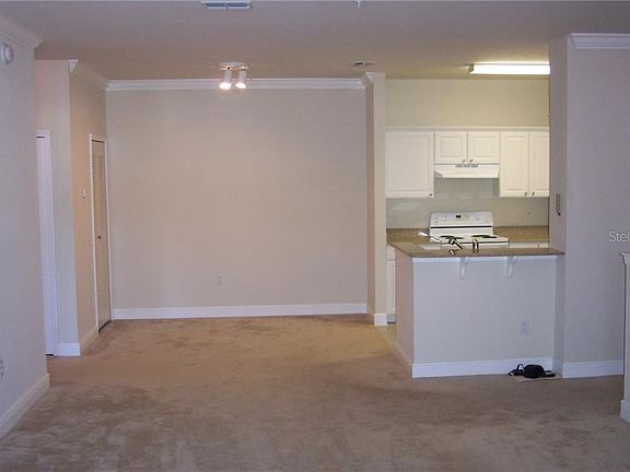 3rd image of 1315 Eastern Pecan Pl Unit 204