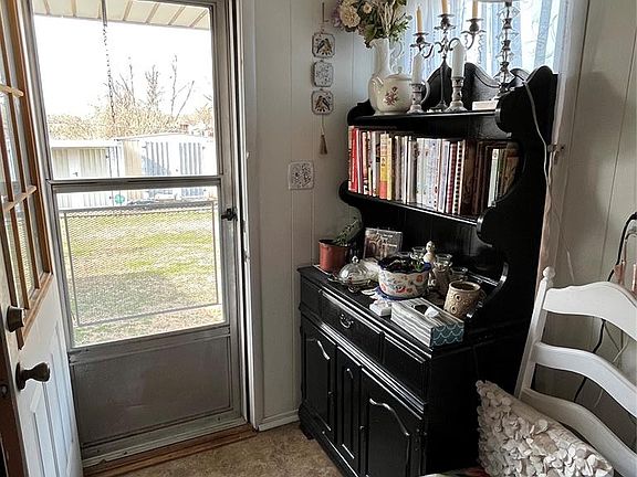 5th image of 2505 Mickey Rd