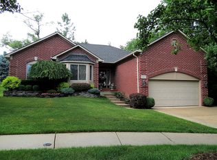 3637 Thornwood Dr, Auburn Hills, MI