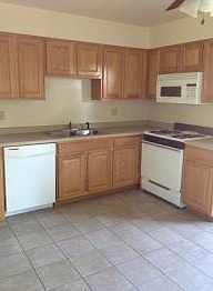 3rd image of 1370 Getzelman Dr APT 1w