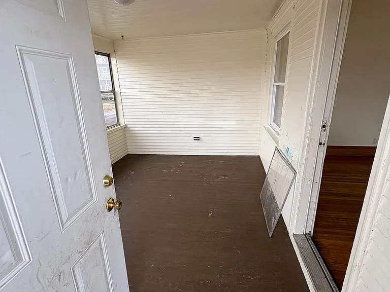 740 Grant Ave — Photo 9
