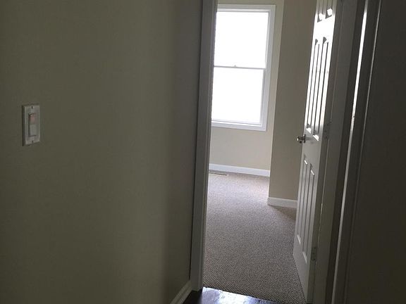 3rd image of 819 Dorman Dr