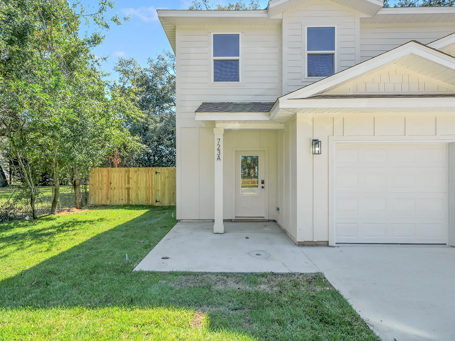 3 bed, 2.5 bath, 1624 sqft, $2,650 — Photo 2