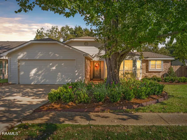 205 Bull Run Cir, Broussard, LA 70518