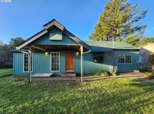 4 Hamlet St, Port Orford, OR 97465