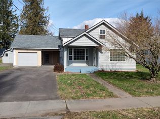 226 1st St, Sumas, WA 98295