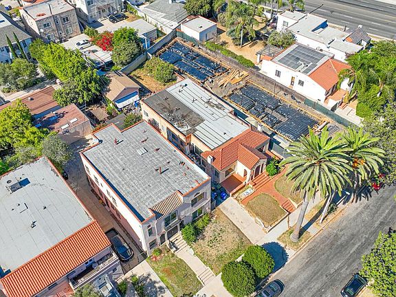 5th image of 1019 S Citrus Ave