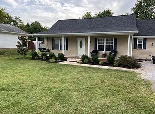 330 7th St, Corydon, KY 42406