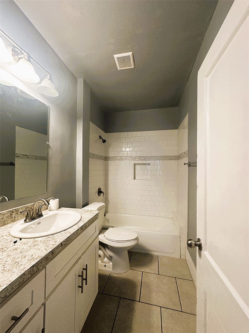 Property in a prime location with modern interiors