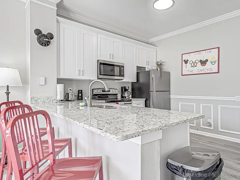Silver Palm Dr — Photo 26